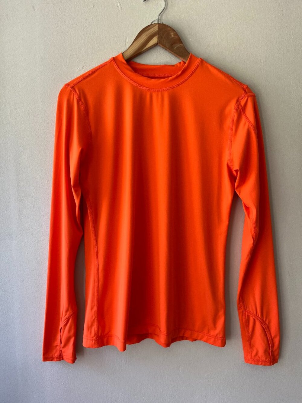 BloqUV Sz M Orange Sun Shirt with shoulder pocket and thumbholes Pullover Top